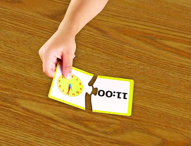 Produktbild 4 för Lär dig tiden - Aktivitetsset med klocka Learning Resources