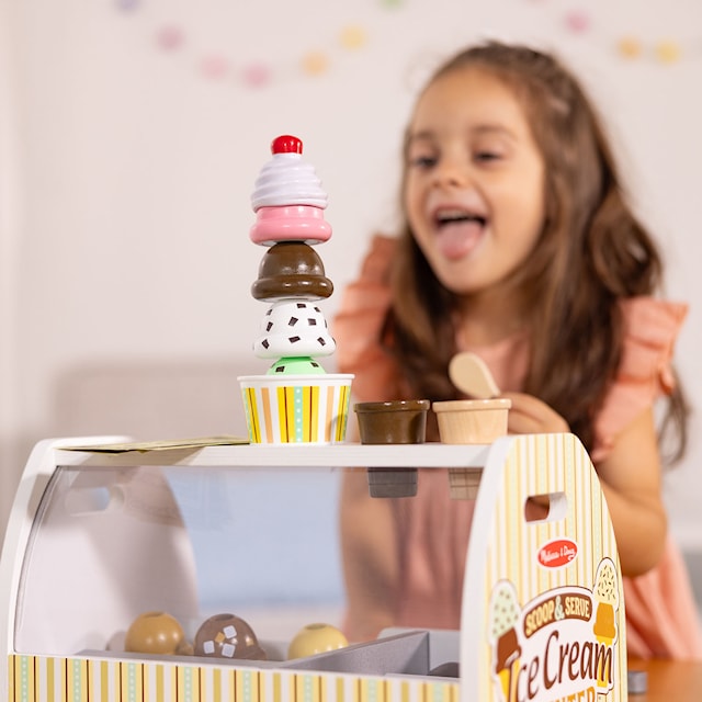 Tuotekuva 3 - Leikkisetti Jäätelökioski Puinen Melissa & Doug