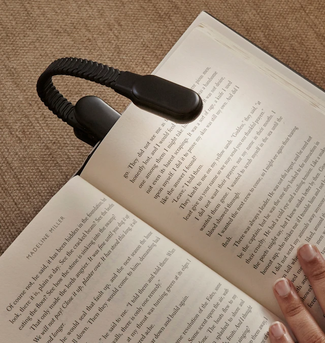 Lukulamppu Kikkerlandin ladattavalla klipsillä LED