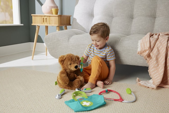 Tuotekuva 3 - Fisher Price Medical Kit