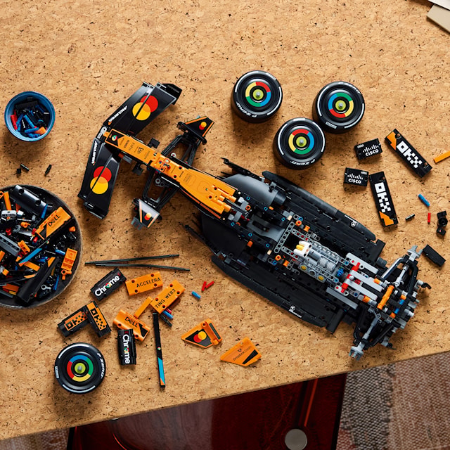 Tuotekuva 8 - LEGO Technic McLaren MCL39 F1 Car (42228)