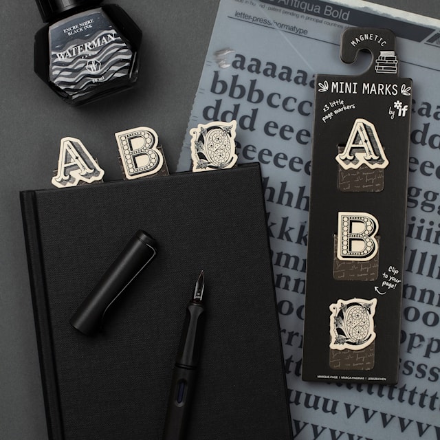 Produktbild 3 för Bokmärke Mini Magnetiska ABC Catwalk