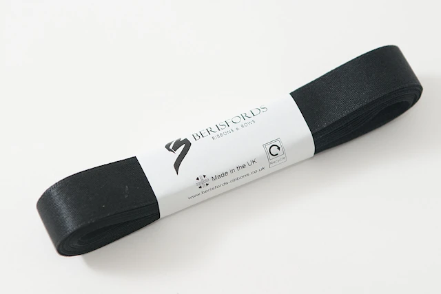 Svart Satinband 15mm x 5 meter